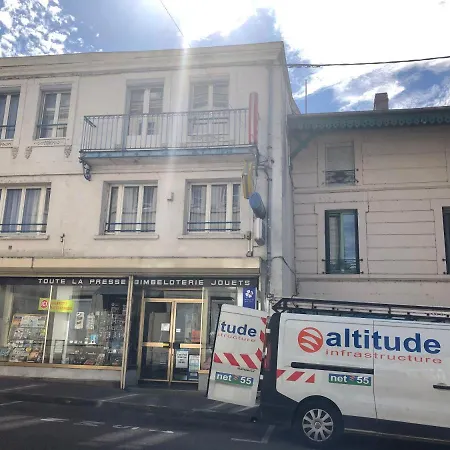 Le Saint Sauveur 24m2 默兹河畔凡尔登